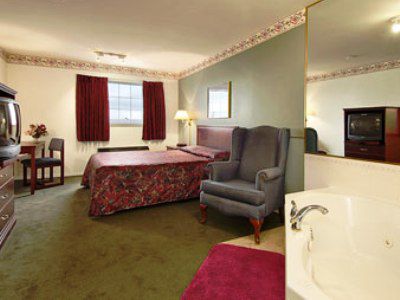 Отель Super 8 By Wyndham Saskatoon Near Saskatoon Airport Номер фото